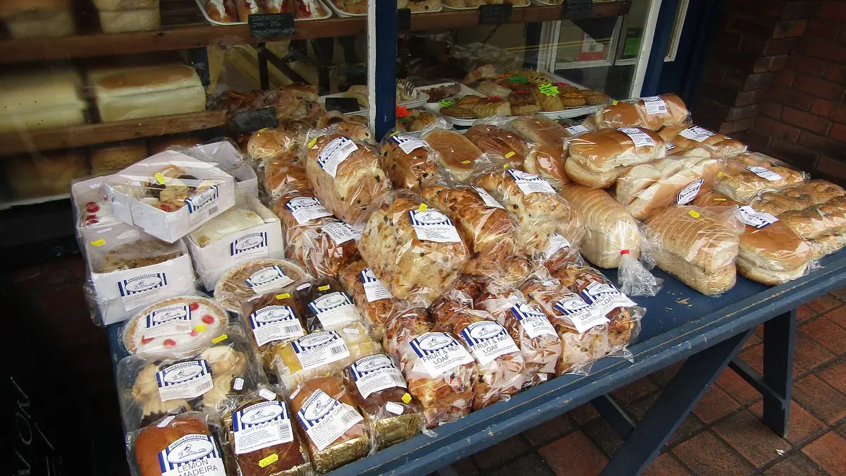 Birds – bakery in Eastfield Side, Sutton-in-Ashfield